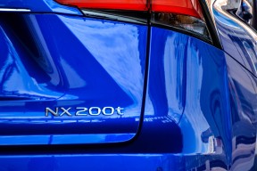 2015 Lexus NX200t_14